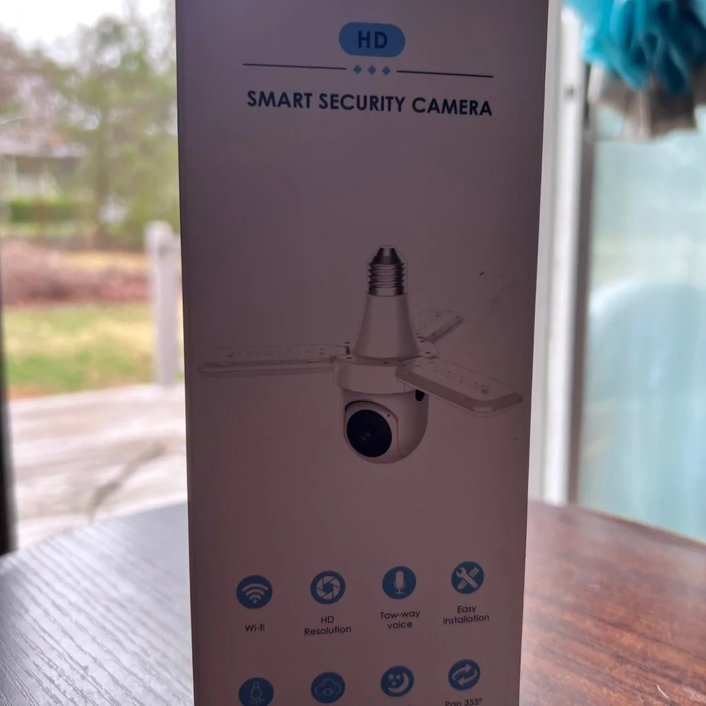 Wakeno White HD Smart Security Camera - WiFi Video Camera unopened box